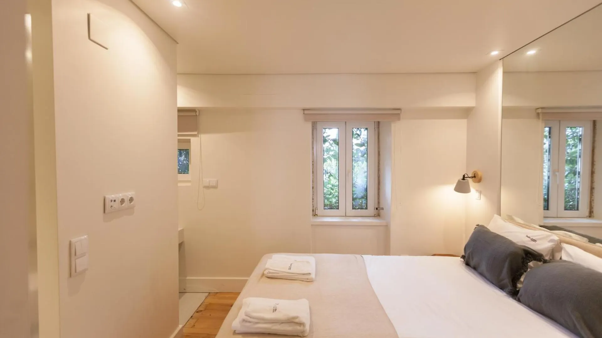 Flh Principe Real Minimalist Retreat Apartment Lisbon
