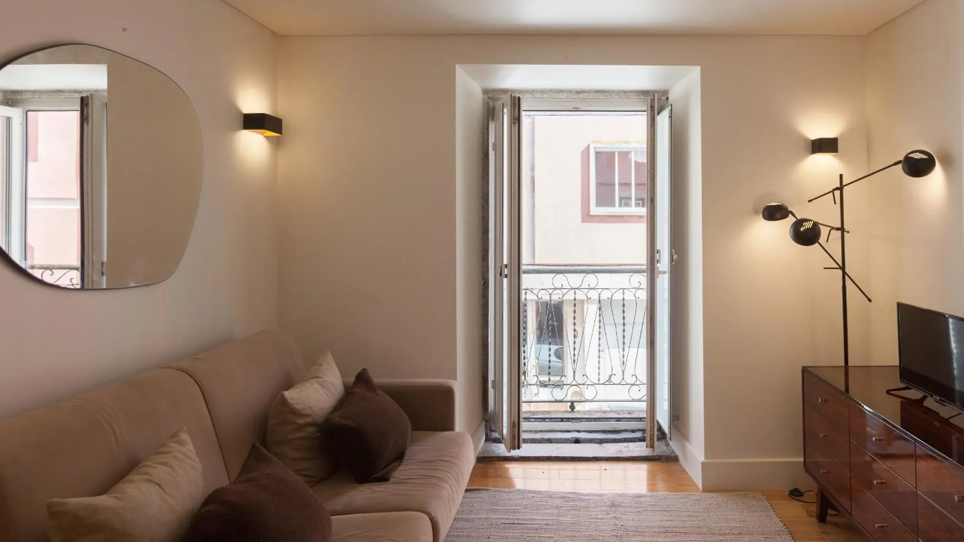 Flh Principe Real Minimalist Retreat Apartment Lisbon Portugal